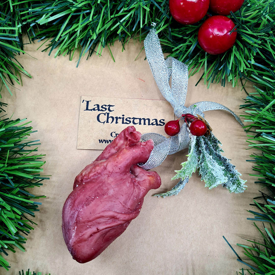 Gore-naments